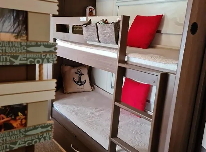 Ultimate Caravan Experience - 1st Line Gradina Vakantiepark *