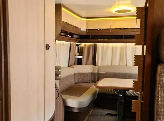 Ultimate Caravan Experience - 1st Line Gradina Ваканционно селище