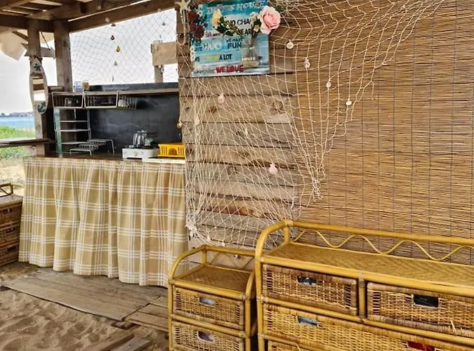 Ваканционно селище Ultimate Caravan Experience - 1st Line Gradina *