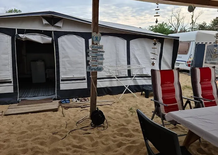 Ultimate Caravan Experience - 1st Line Gradina 假日公园