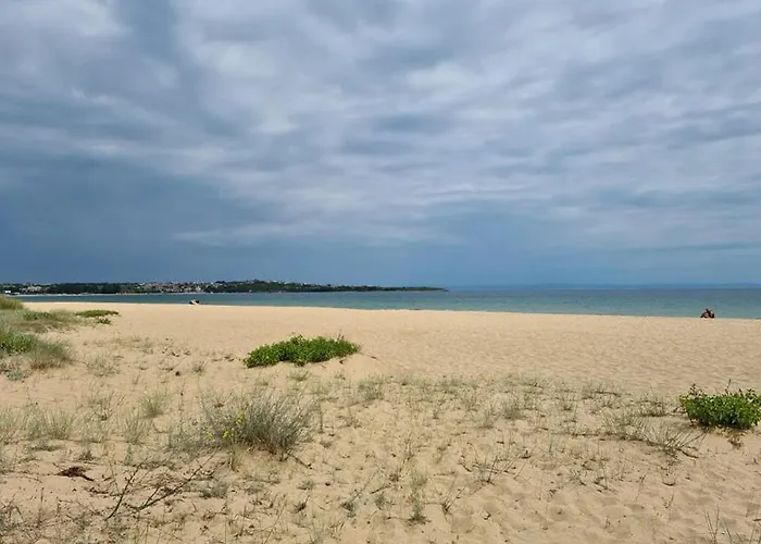 Ultimate Caravan Experience - 1st Line Gradina Ваканционно селище *